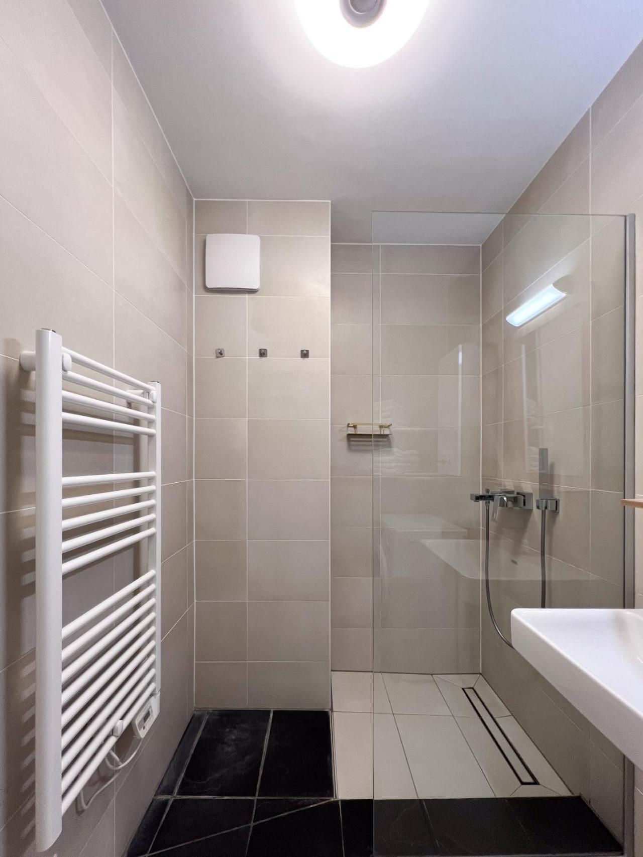 Modern Apartment W/ Cozy Balcony Near City Center Wiedeń Zewnętrze zdjęcie